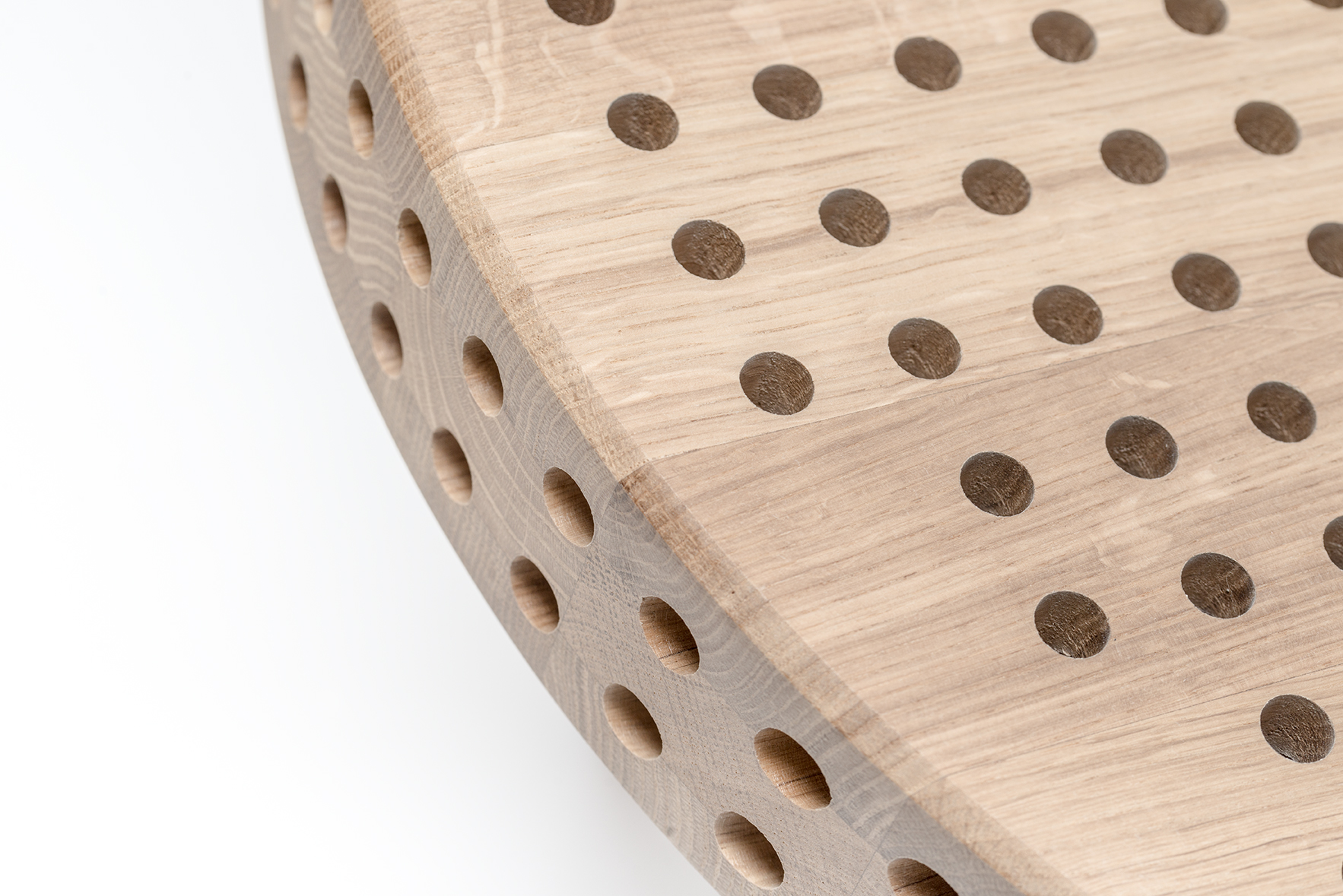 reaktor-side-table-swallow-tail-furniture-detail-3