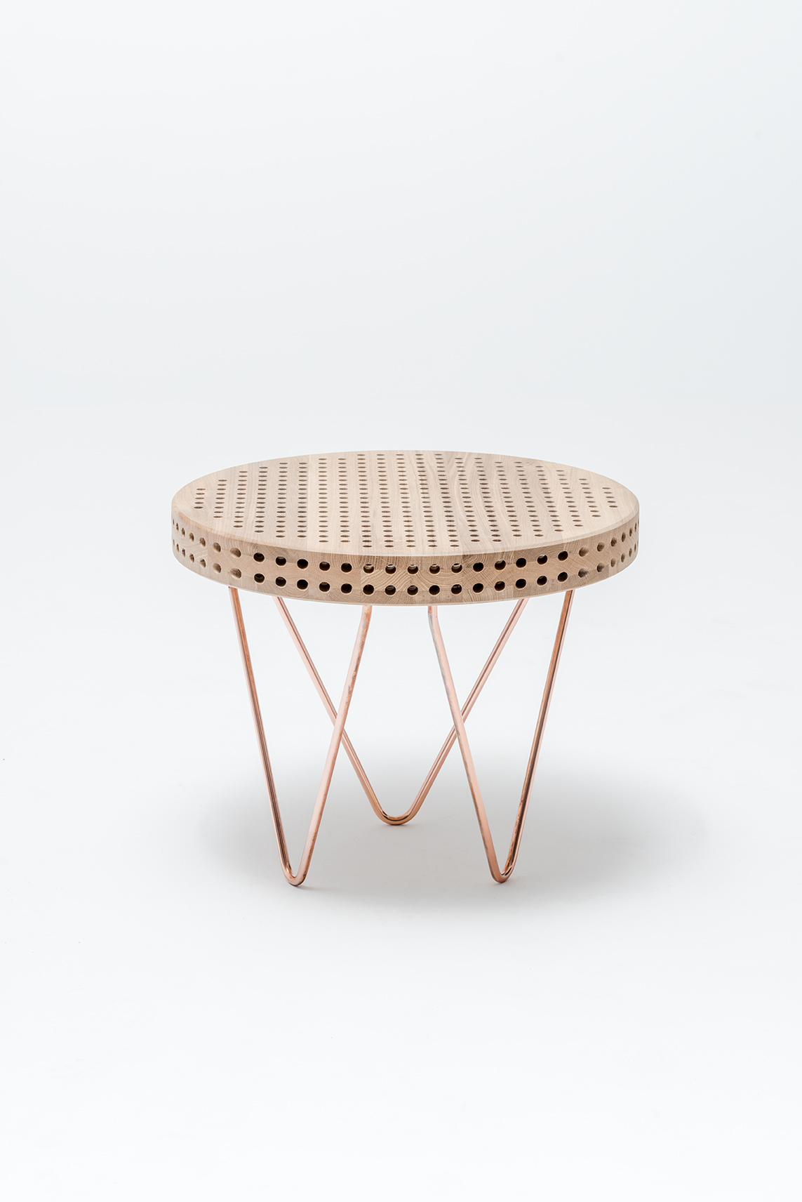 reaktor-side-table-swallow-tail-furniture